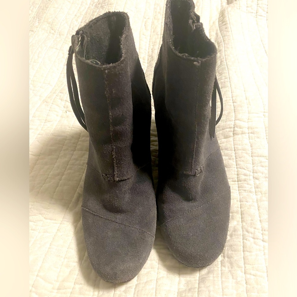 Tom’s Wedge Booties